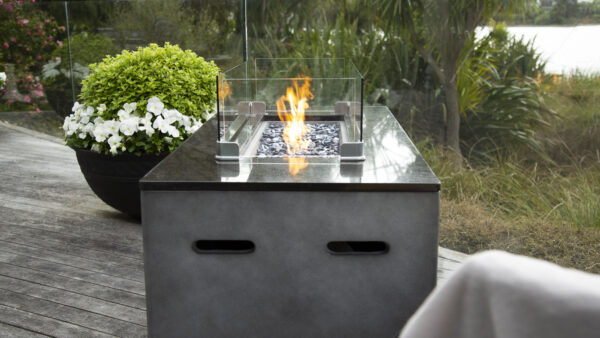 gasmate urbo rectangle gas fire table side view